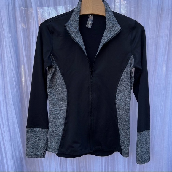 PRISMSPORT Tops - Prism Sport Pacesetter Jacket - Black and Heather Gray
